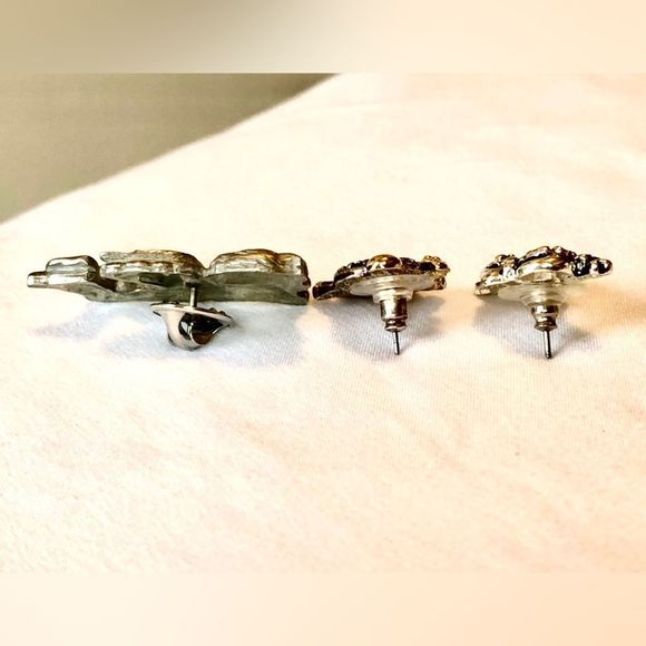 3 silver tone pins: Angel, snowman, and Santa - Picture 8 of 8